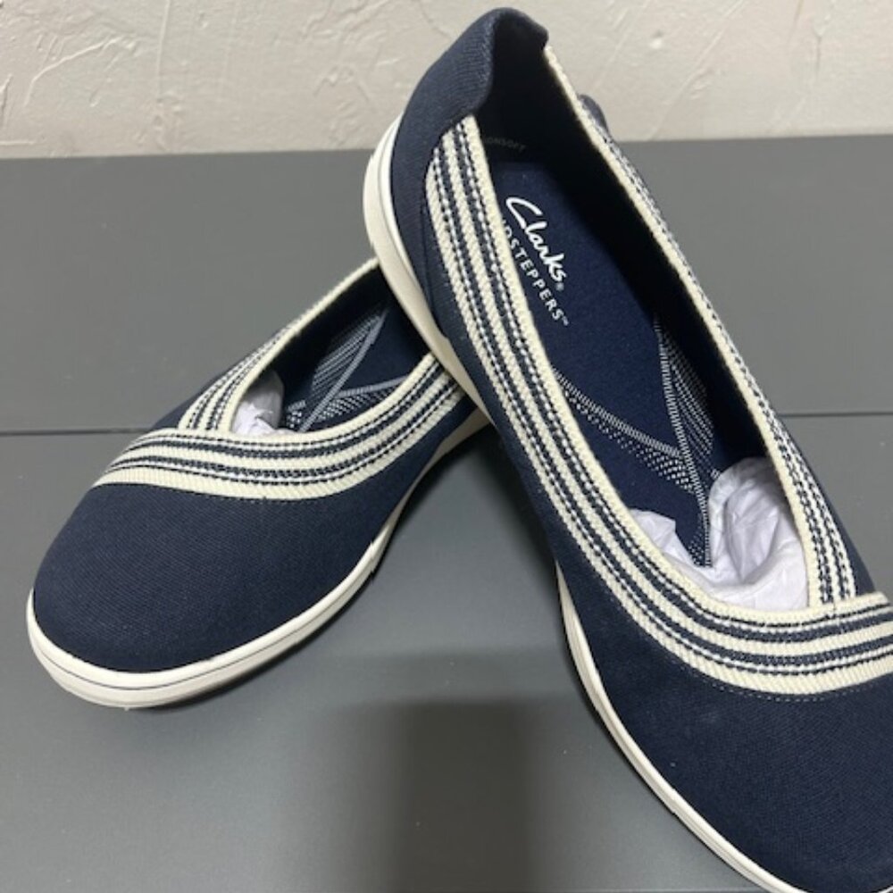 Clarks Cloudsteppers Breeze Sky Air Slip On Shoes